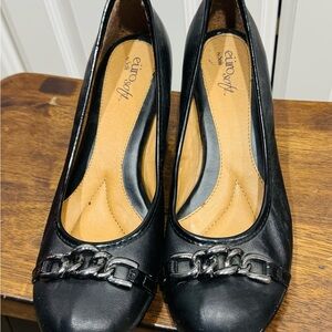 Sofft Black Flats with Chain Accent